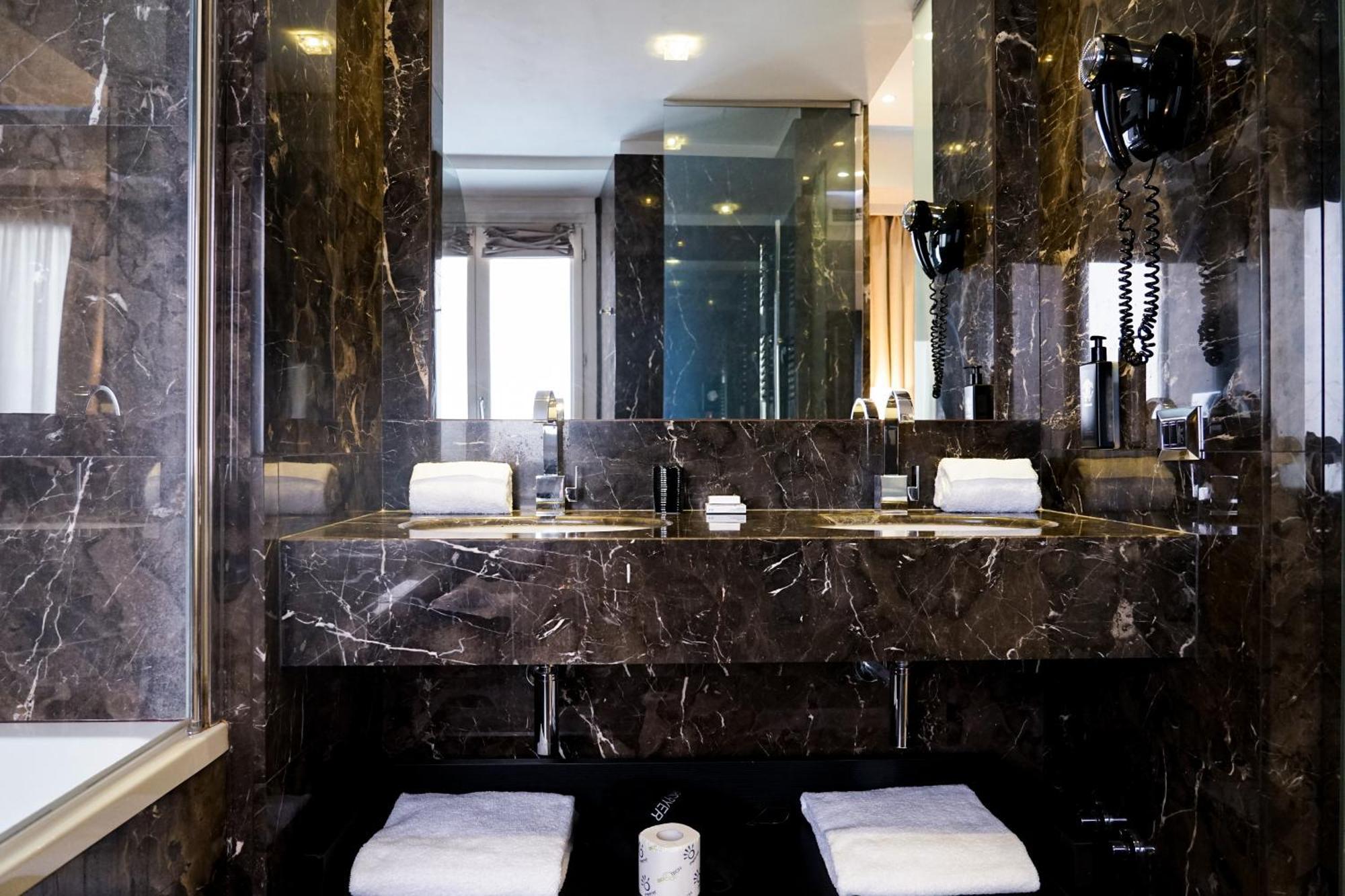 The Unique Hotel มิลาน ภายนอก รูปภาพ