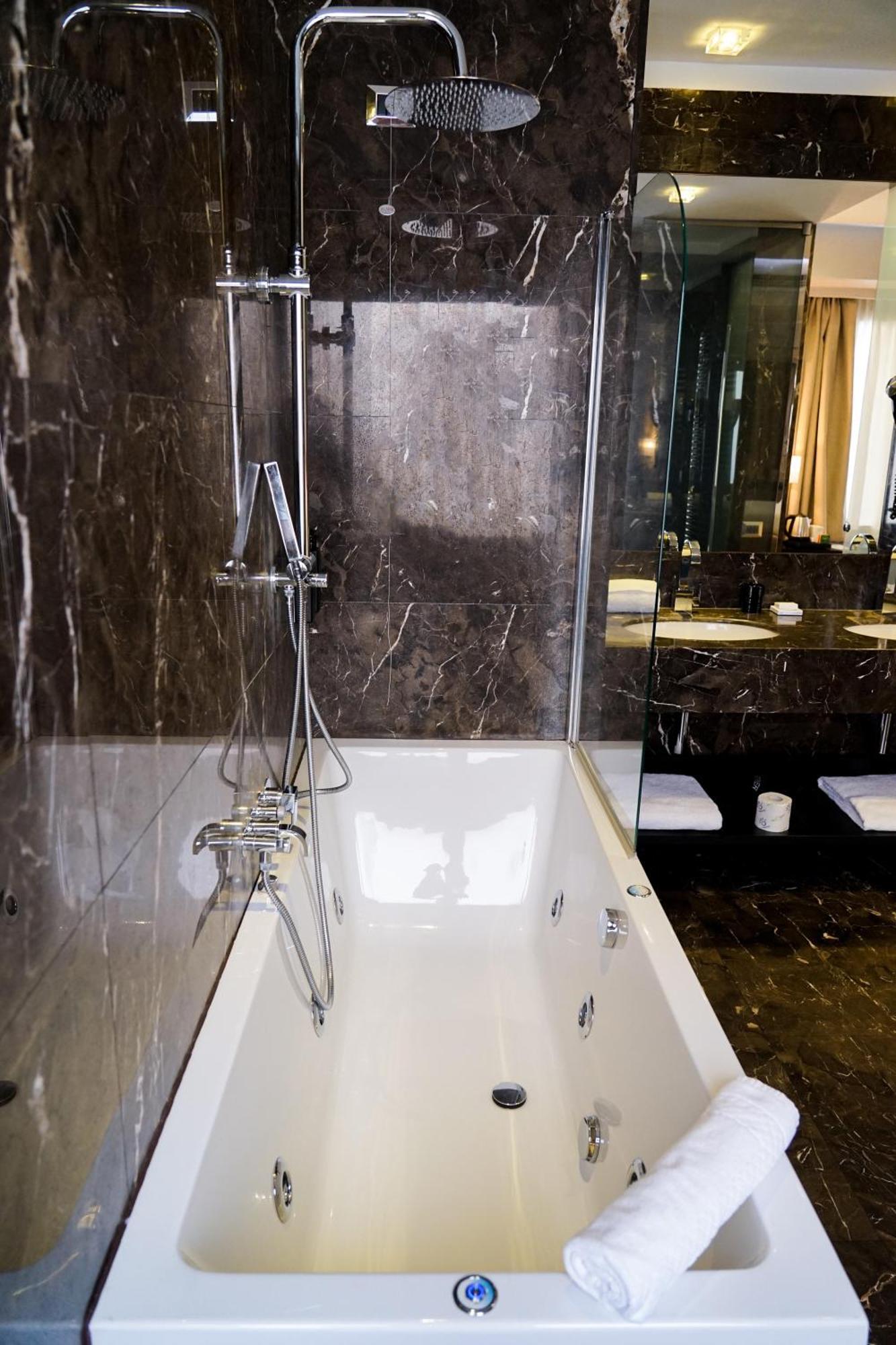 The Unique Hotel มิลาน ภายนอก รูปภาพ